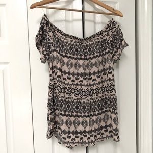 Bobeau off the shoulder top size S
